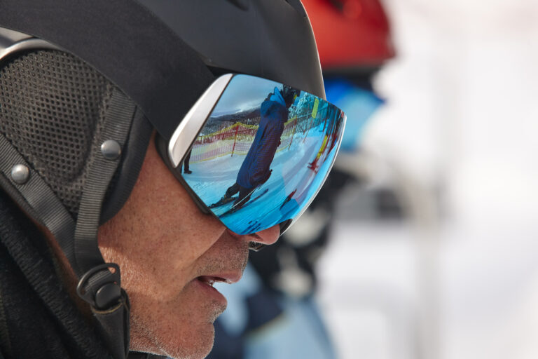 2024’s Best Men’s Ski Goggles: Reviews, Features, and Buying Guide